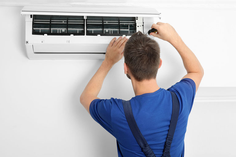 Assistenza Condizionatori - Tecnico specializzato per riparazione